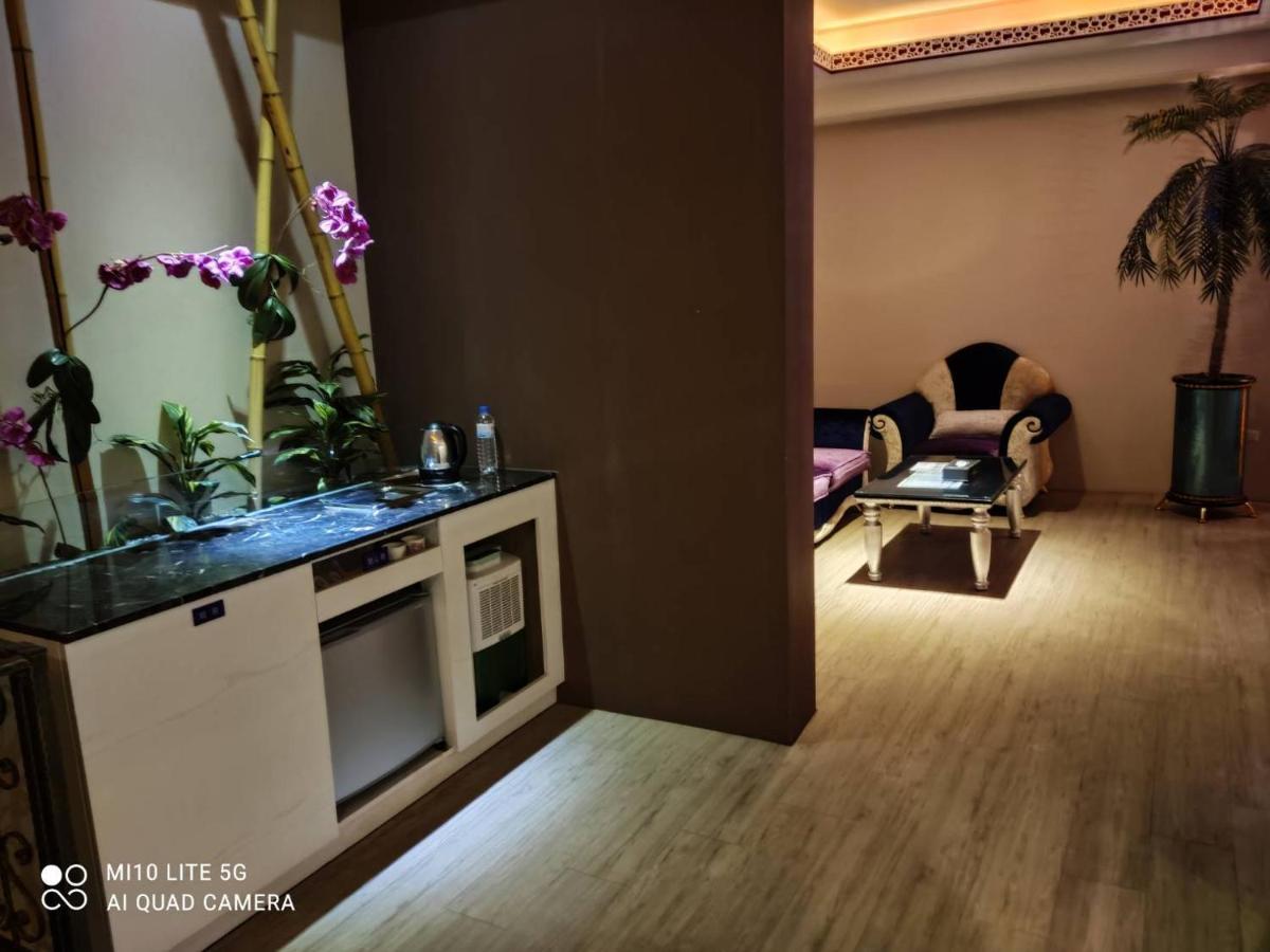 Blue Sky Motel Guishan Εξωτερικό φωτογραφία