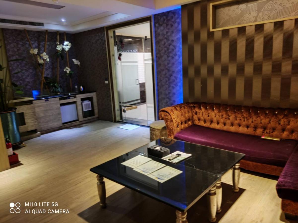Blue Sky Motel Guishan Εξωτερικό φωτογραφία