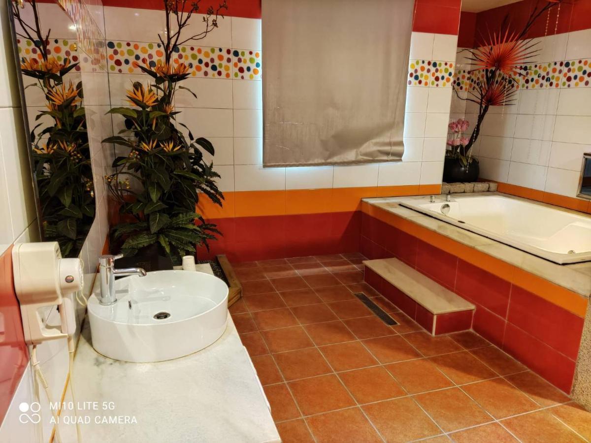 Blue Sky Motel Guishan Εξωτερικό φωτογραφία