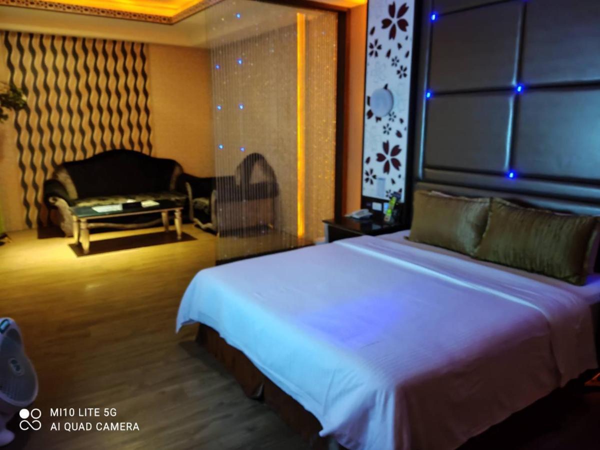 Blue Sky Motel Guishan Εξωτερικό φωτογραφία