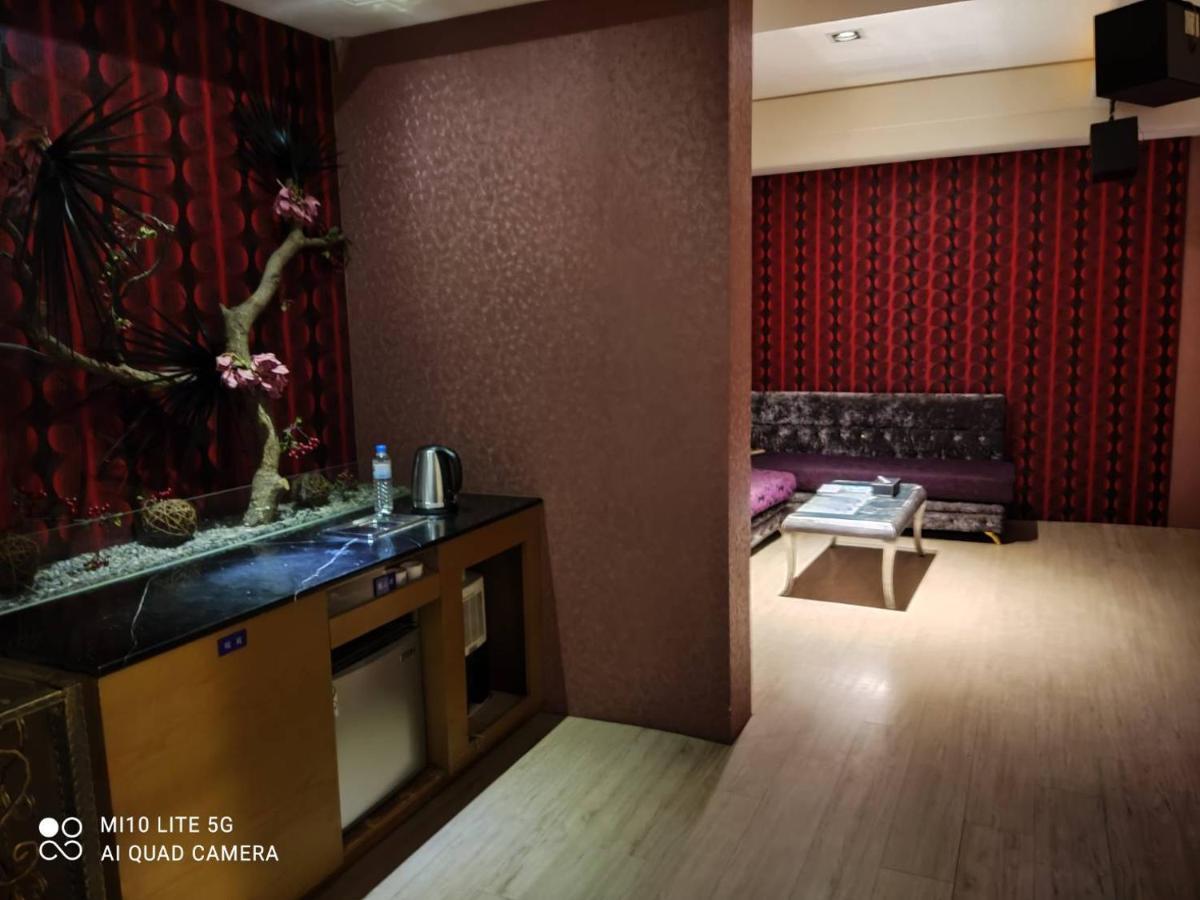 Blue Sky Motel Guishan Εξωτερικό φωτογραφία